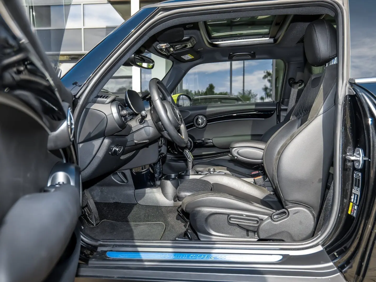 Cooper SE 3-Türer HUD PANO RFK NAVI Standh. LED