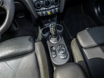 Cooper SE 3-Türer HUD PANO RFK NAVI Standh. LED