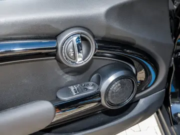 Cooper SE 3-Türer HUD PANO RFK NAVI Standh. LED