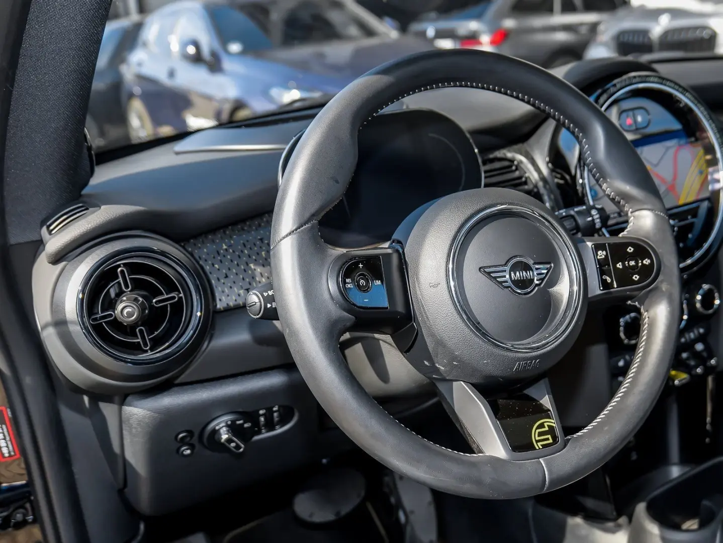 Cooper SE 3-Türer HUD PANO RFK NAVI Standh. LED