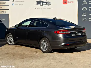 Ford Mondeo Hybrid