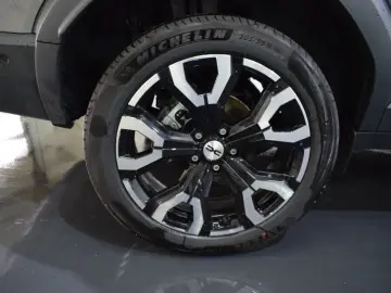 DACIA BIGSTER 1.8 Hybrid 155 Journey