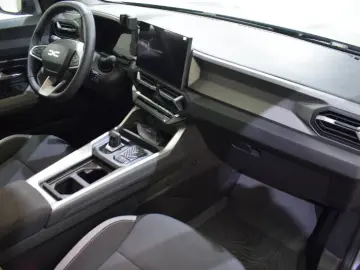 DACIA BIGSTER 1.8 Hybrid 155 Journey