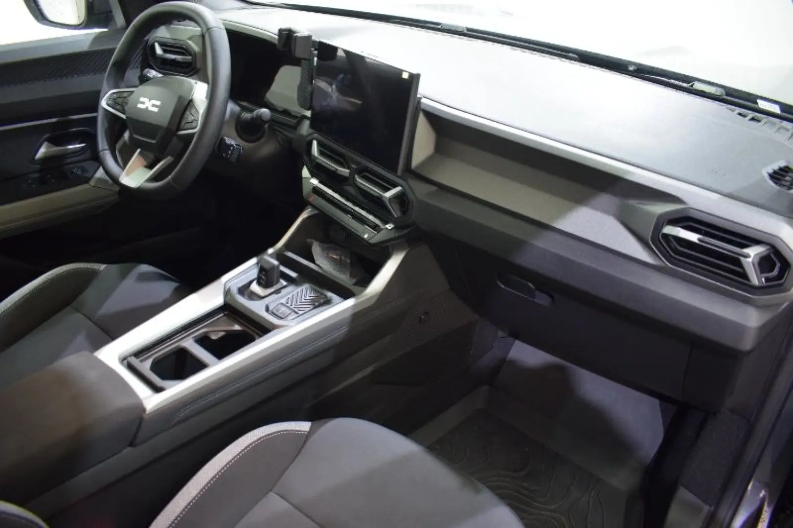 DACIA BIGSTER 1.8 Hybrid 155 Journey