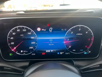 GLC 300 d 4M AMG Line Pano-Dach Distronic Kamera