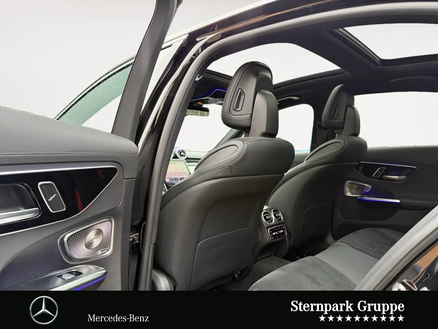 C 300 d 4M AMG Pano Distro HuD AHK HAL 360 Memo