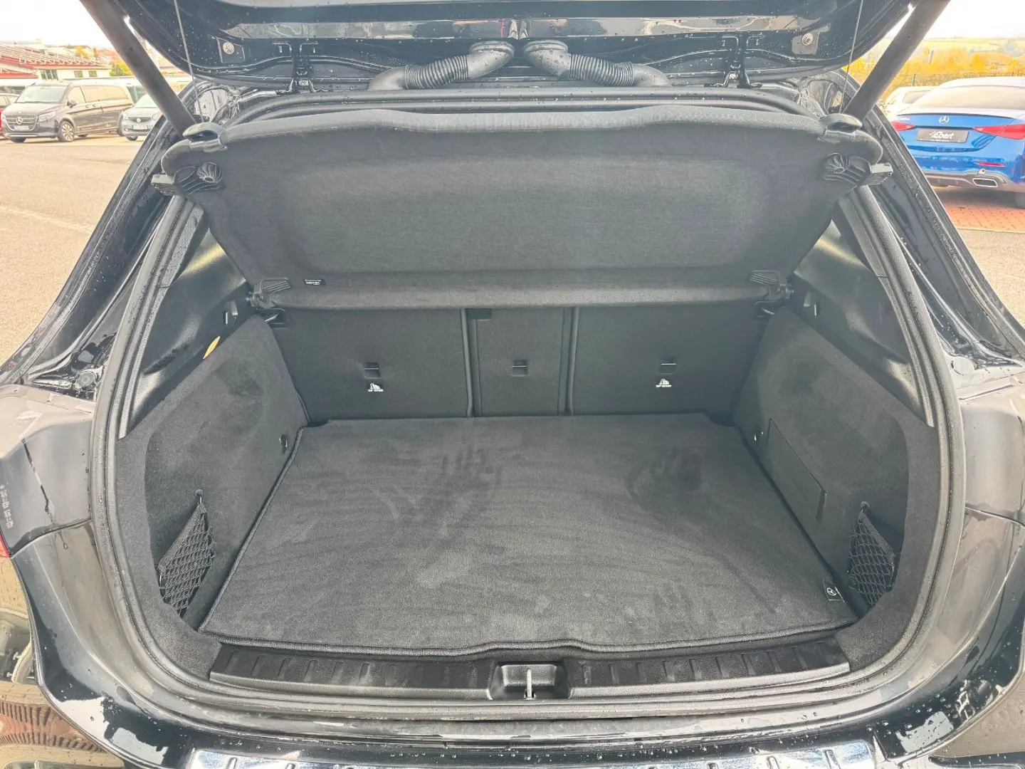 GLA 200 AMG Pano Distr Ambiente Multibeam