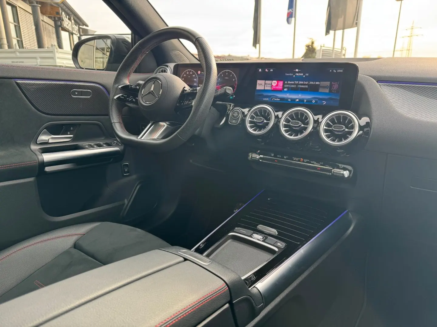 GLA 200 AMG Pano Distr Ambiente Multibeam