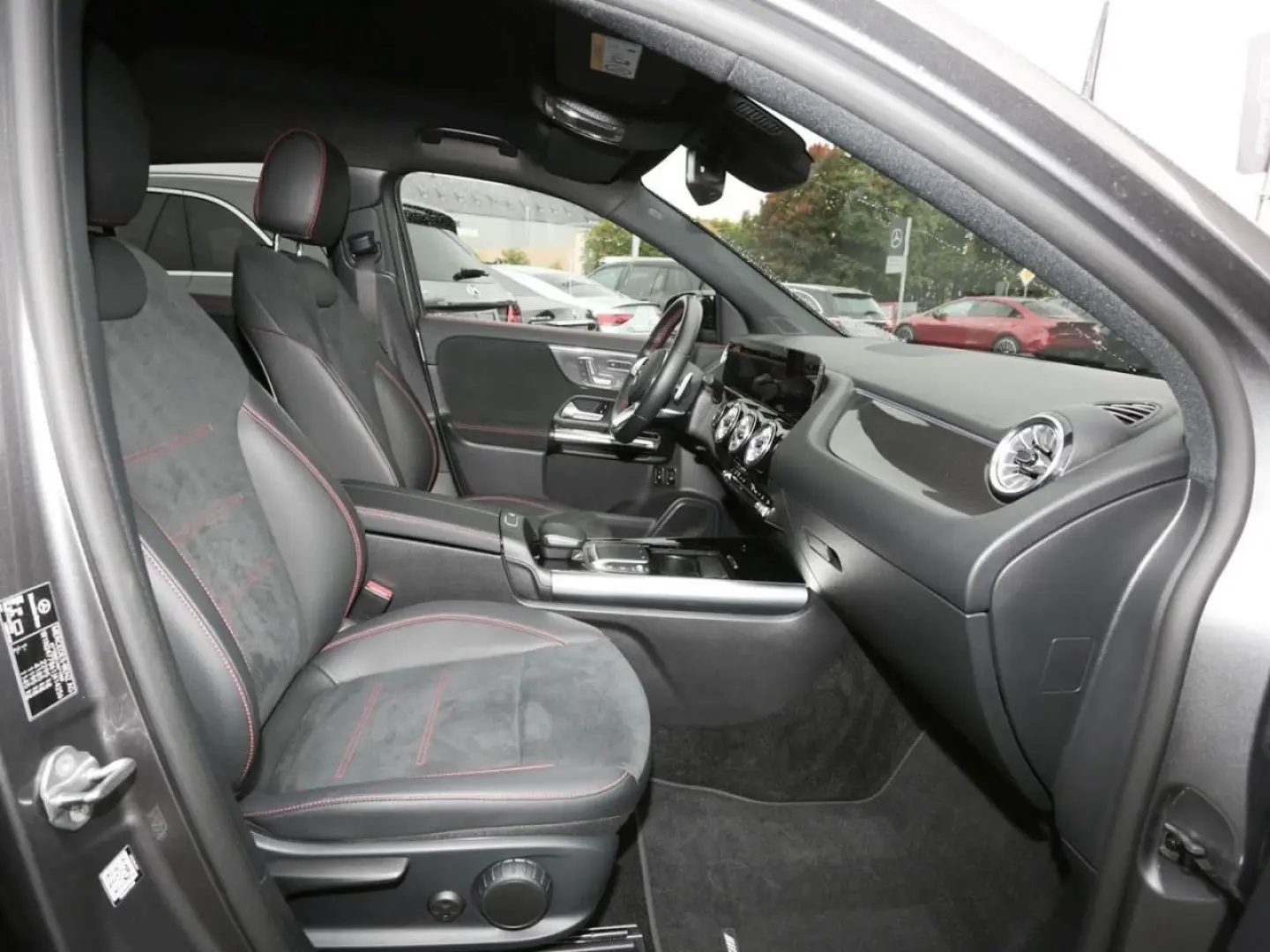 GLA 250 e AMG Night Distronic Memory 360  AHK