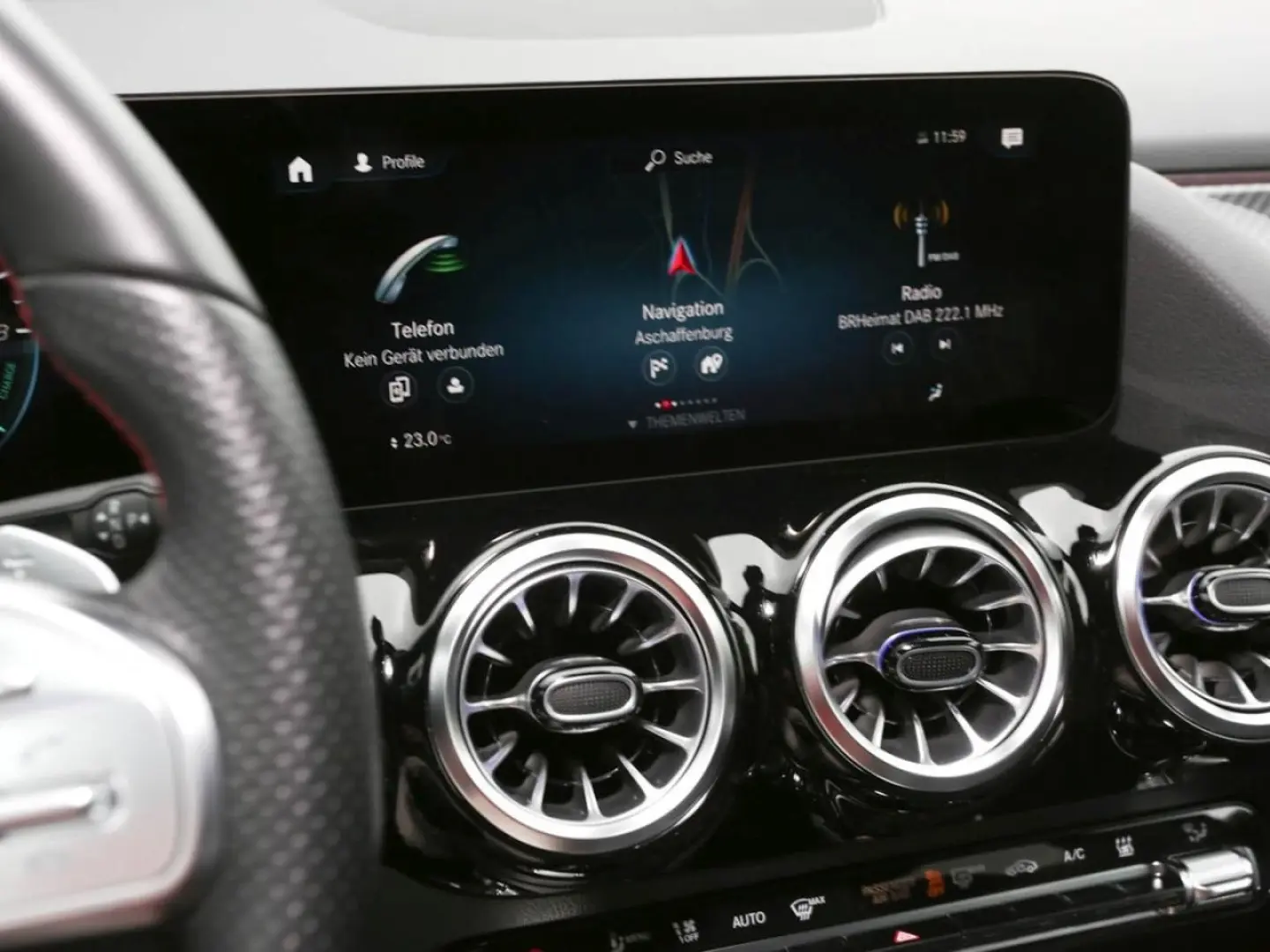 GLA 250 e AMG Night Distronic Memory 360  AHK