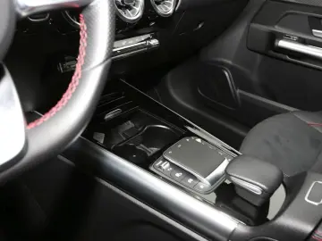 GLA 250 e AMG Night Distronic Memory 360  AHK