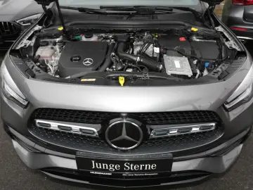 GLA 250 e AMG Night Distronic Memory 360  AHK