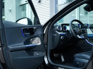 C 300 d AMG PANO BRMST®3D DIGITAL 360  SPUR AMBI