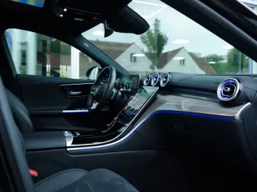 C 300 d AMG PANO BRMST®3D DIGITAL 360  SPUR AMBI