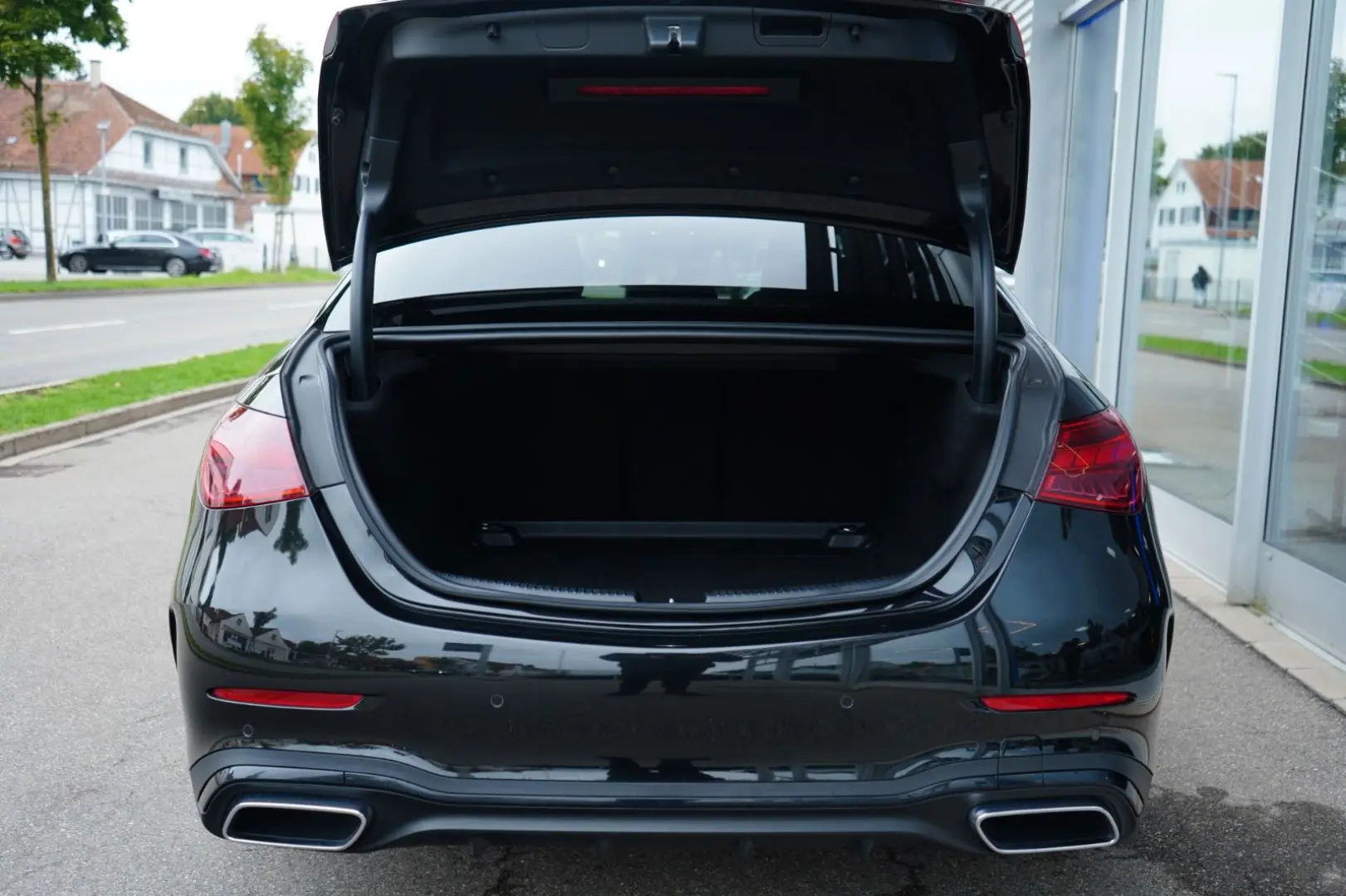 C 300 d AMG PANO BRMST®3D DIGITAL 360  SPUR AMBI