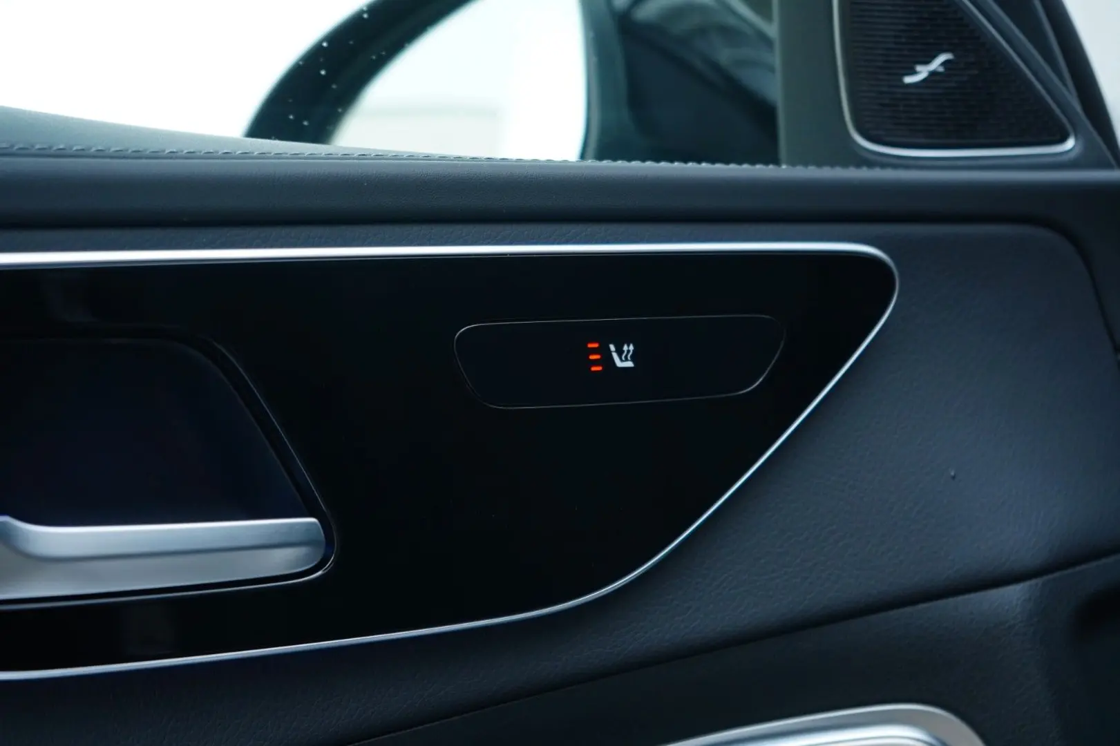 C 300 d AMG PANO BRMST®3D DIGITAL 360  SPUR AMBI