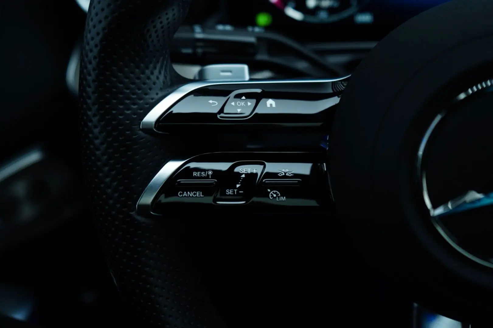 C 300 d AMG PANO BRMST®3D DIGITAL 360  SPUR AMBI