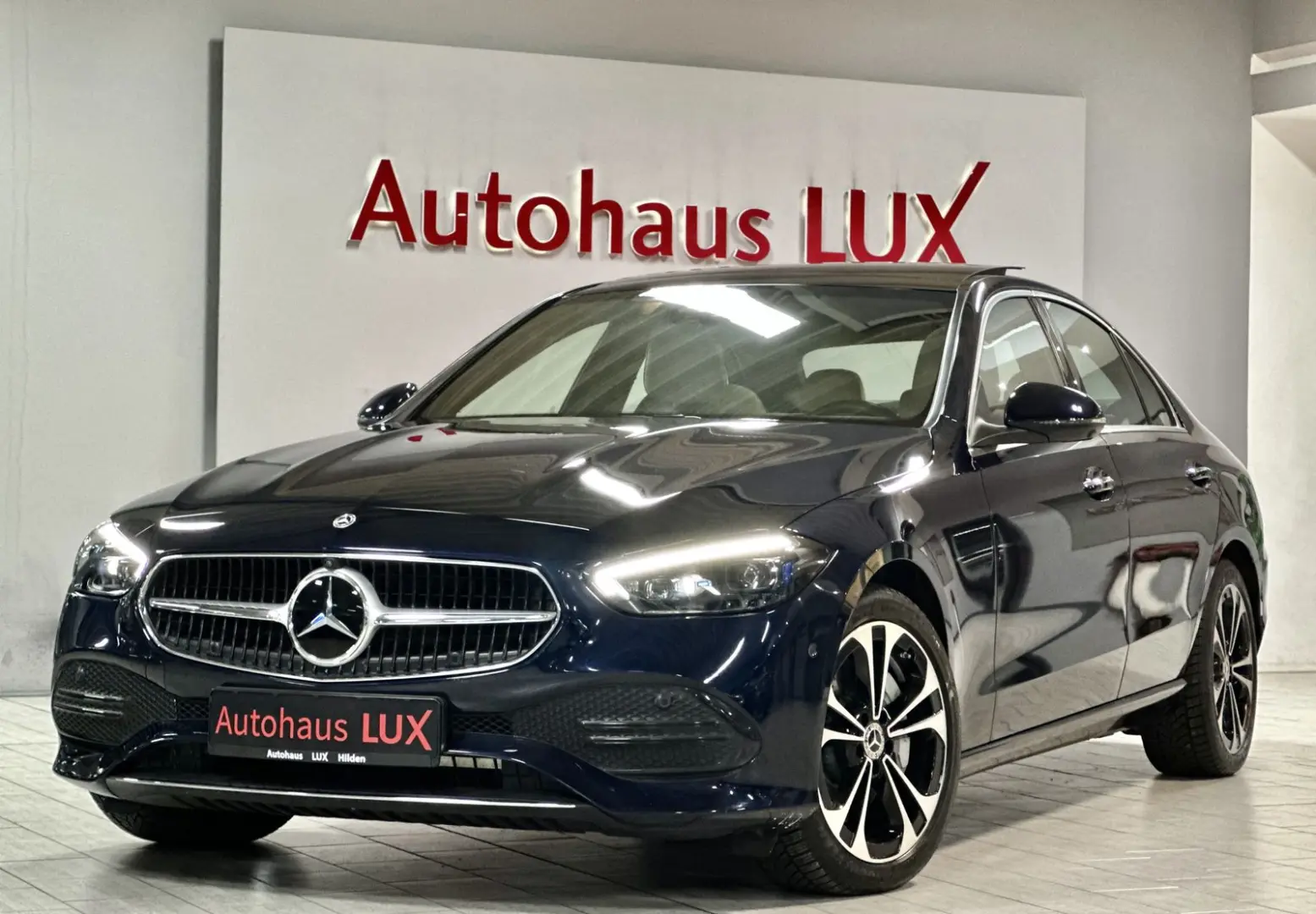 C 200 4MATIC R-KAM HEADUP AHK LED PANORAMA 1HAND