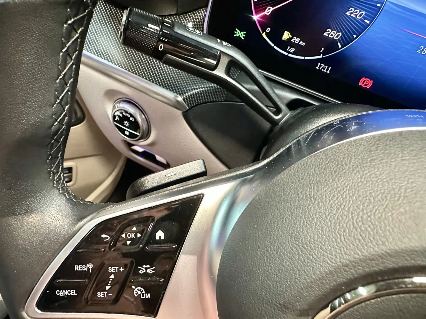 C 200 4MATIC R-KAM HEADUP AHK LED PANORAMA 1HAND