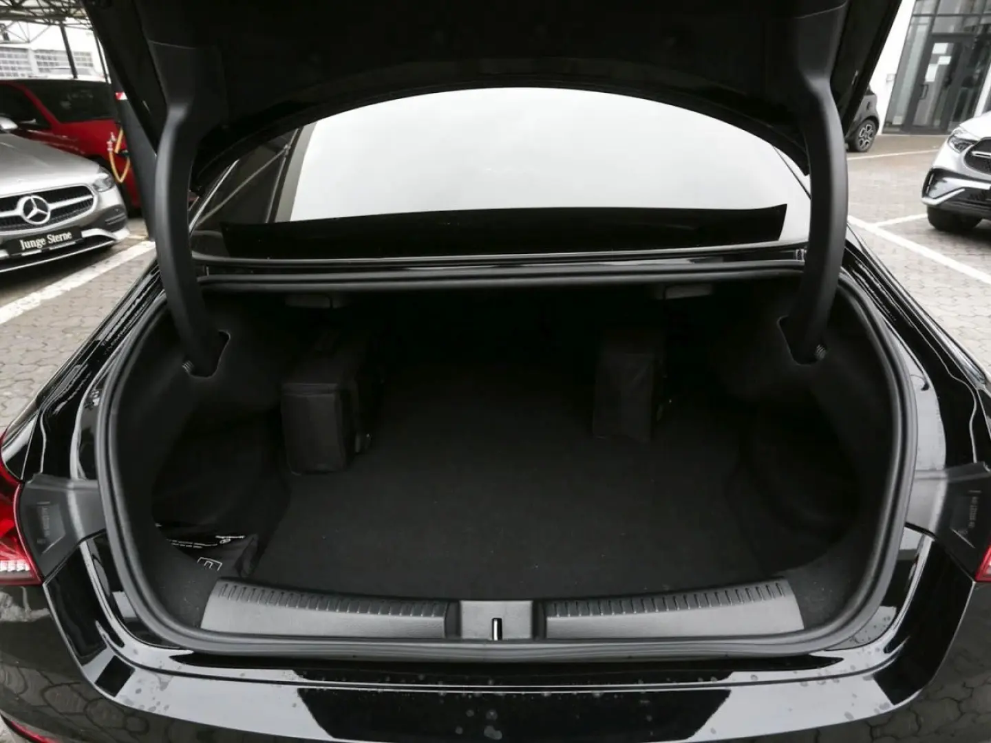 CLA 250 e Coupé AMG Night MBUX Navi  Kamera