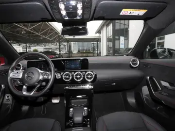 CLA 250 e Coupé AMG Night MBUX Navi  Kamera