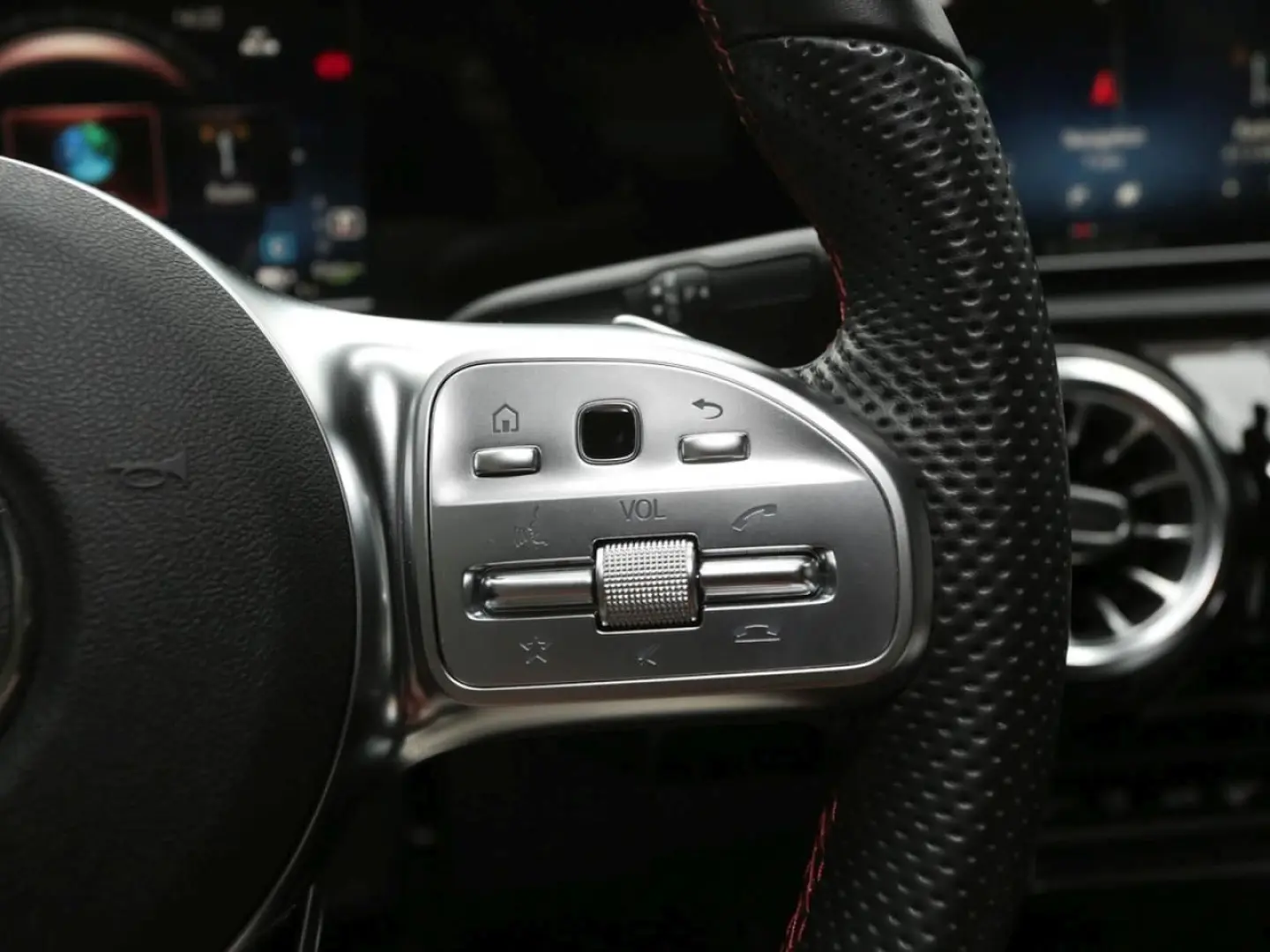 CLA 250 e Coupé AMG Night MBUX Navi  Kamera