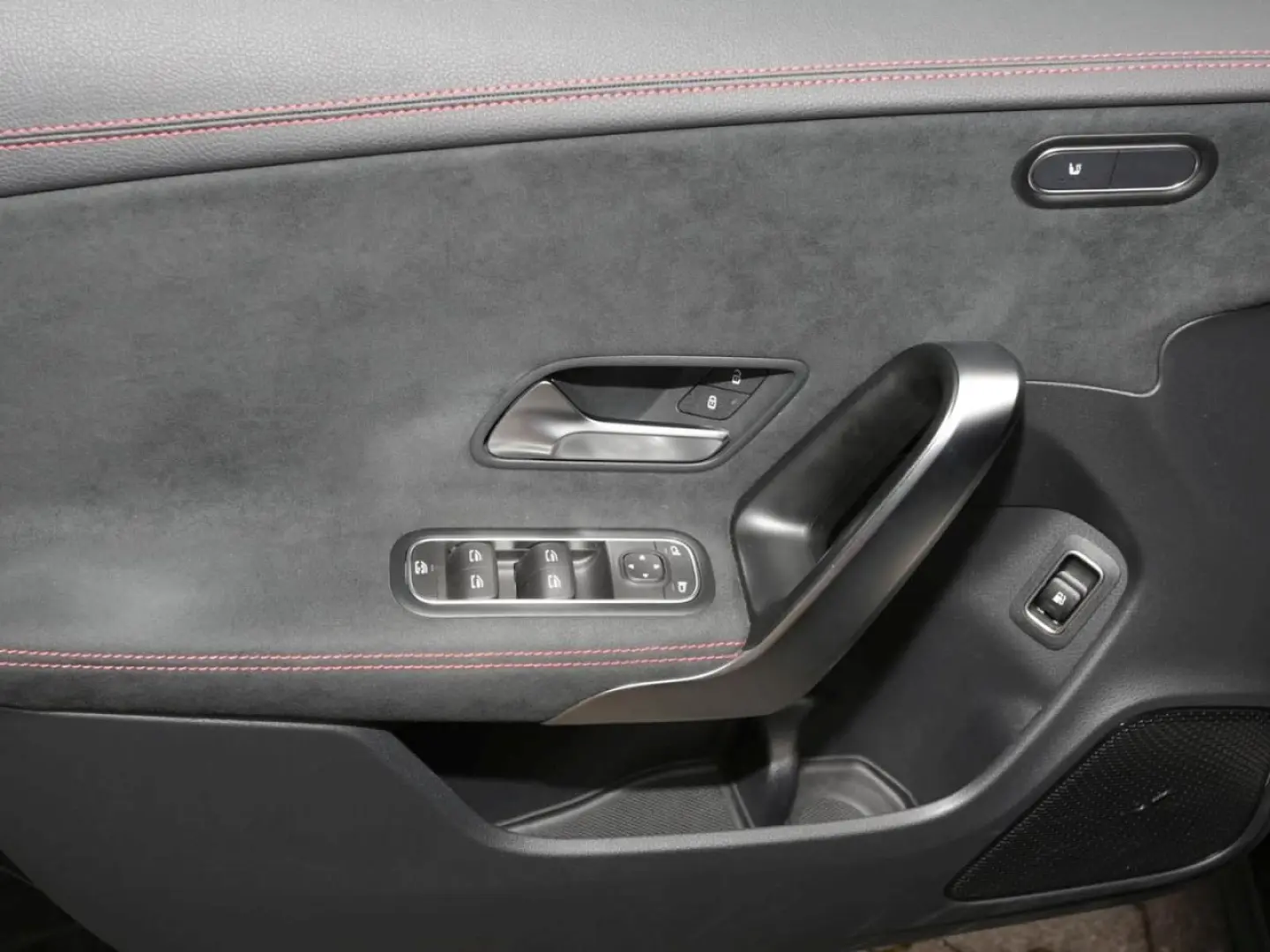 CLA 250 e Coupé AMG Night MBUX Navi  Kamera