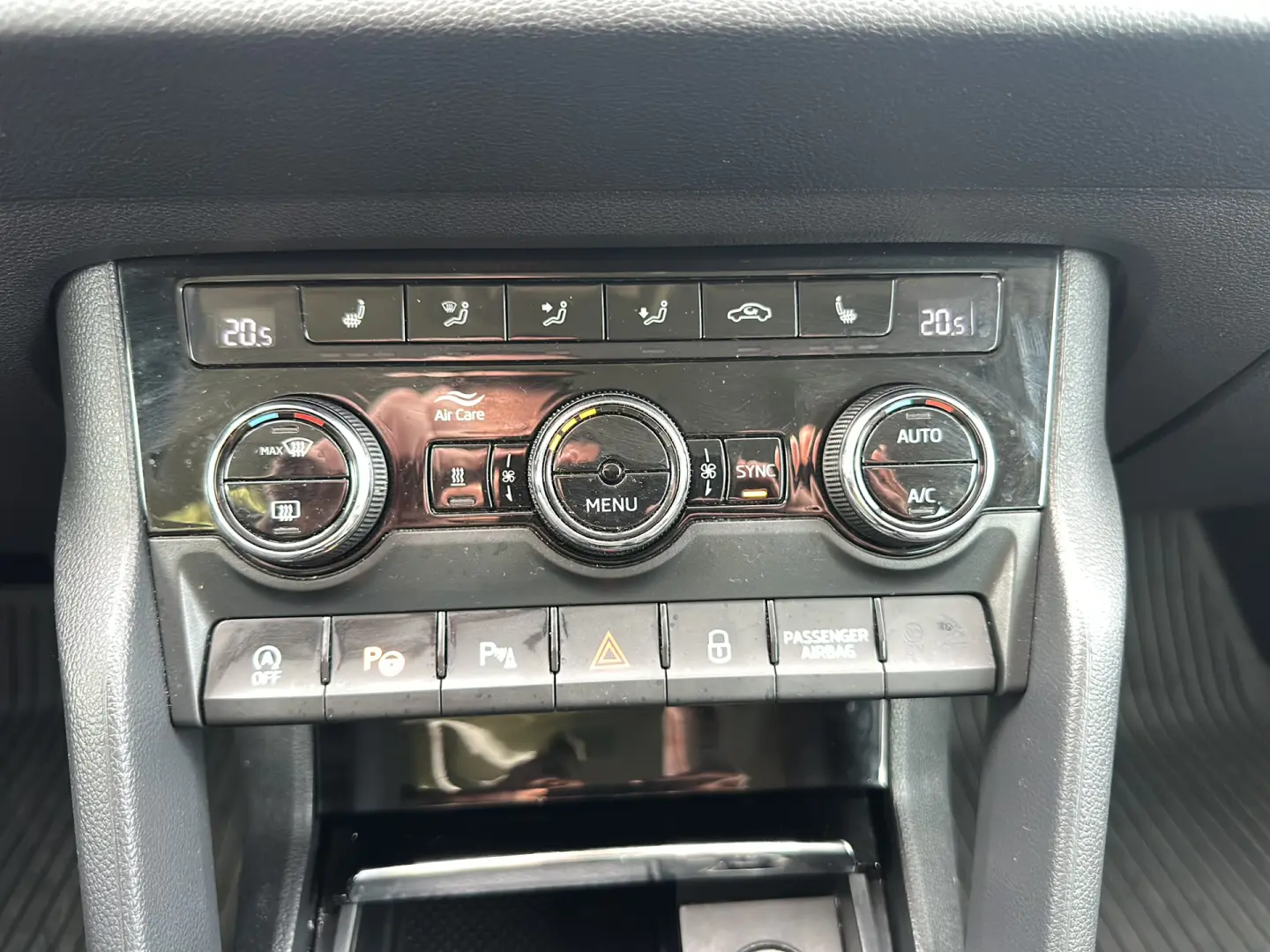 Škoda Karoq STYLE 1.5 TSI DSG