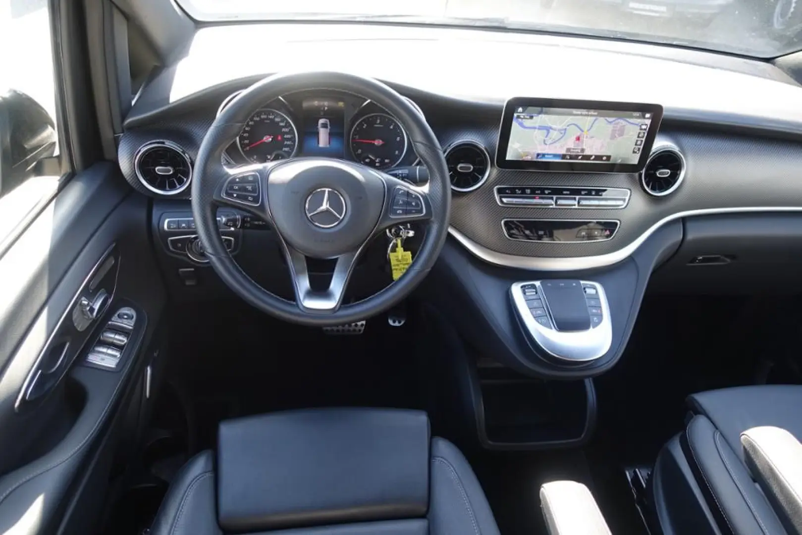 V 300 d AVANTGARDE 4M lang AMG Panorama Distroni