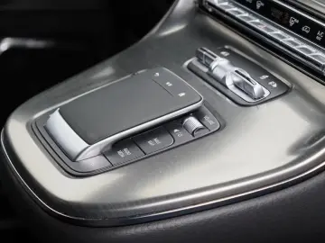 V 250 EXCLUSIVE AMG 4MATIC  360  KAMERA MBUX