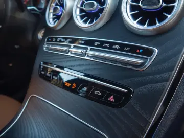Mercedes C180d Camera Încălzire Bluetooth Moduri condus