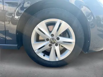 VW Golf Variant Life 2.0 TDI DSG