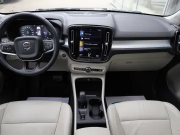 Volvo XC40 T4 RECHARGE Plug-In Hybrid 1.5 Benzina 210CP