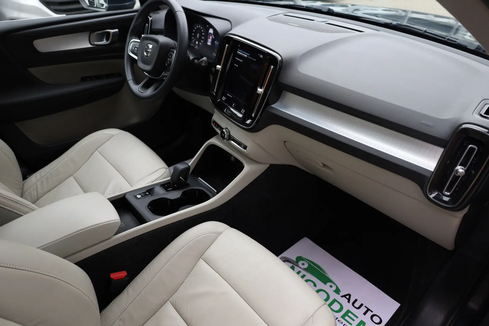 Volvo XC40 T4 RECHARGE Plug-In Hybrid 1.5 Benzina 210CP