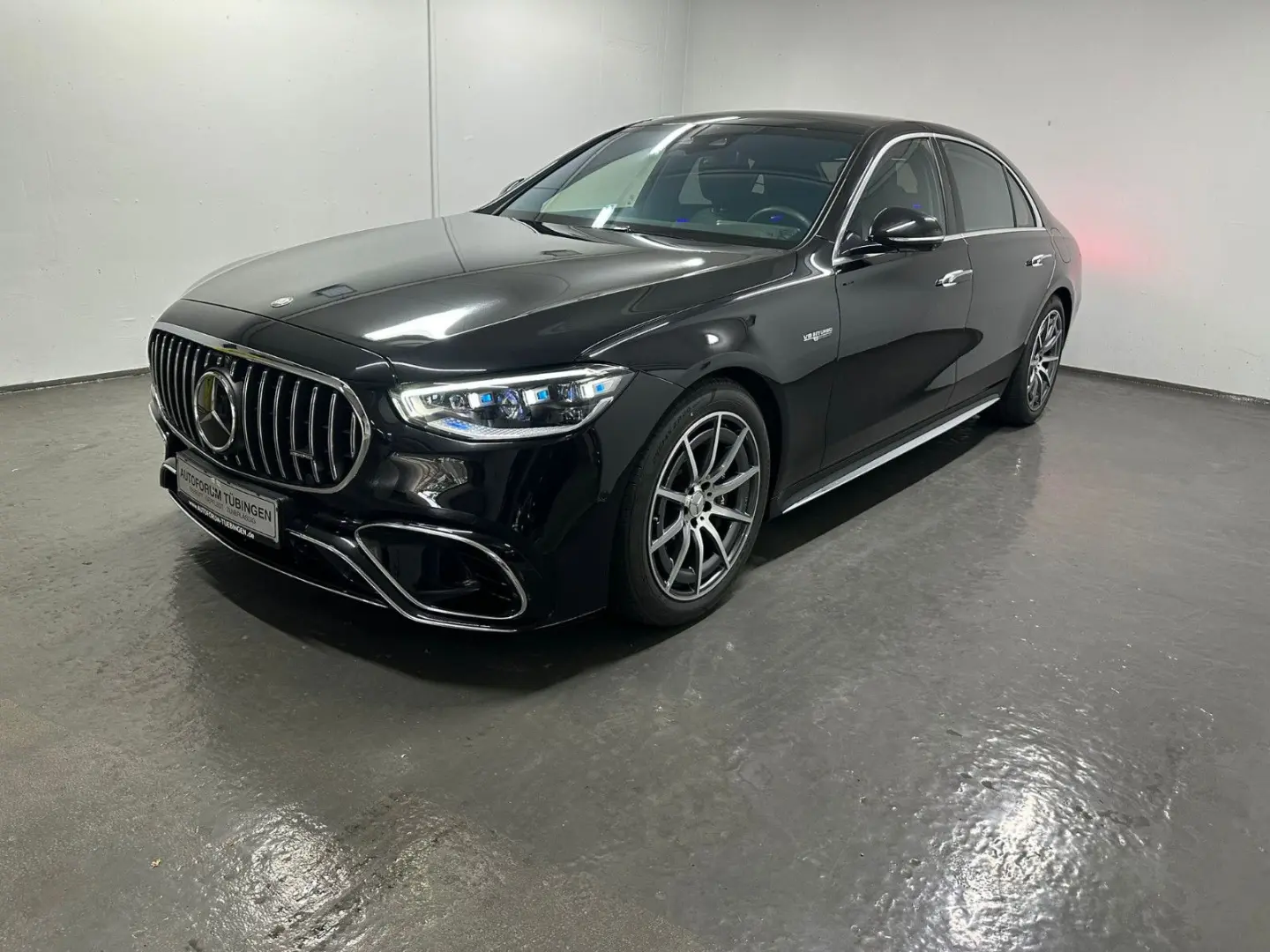 S 63 E Performance L  PANORAMA FONDENTERTAINMENT