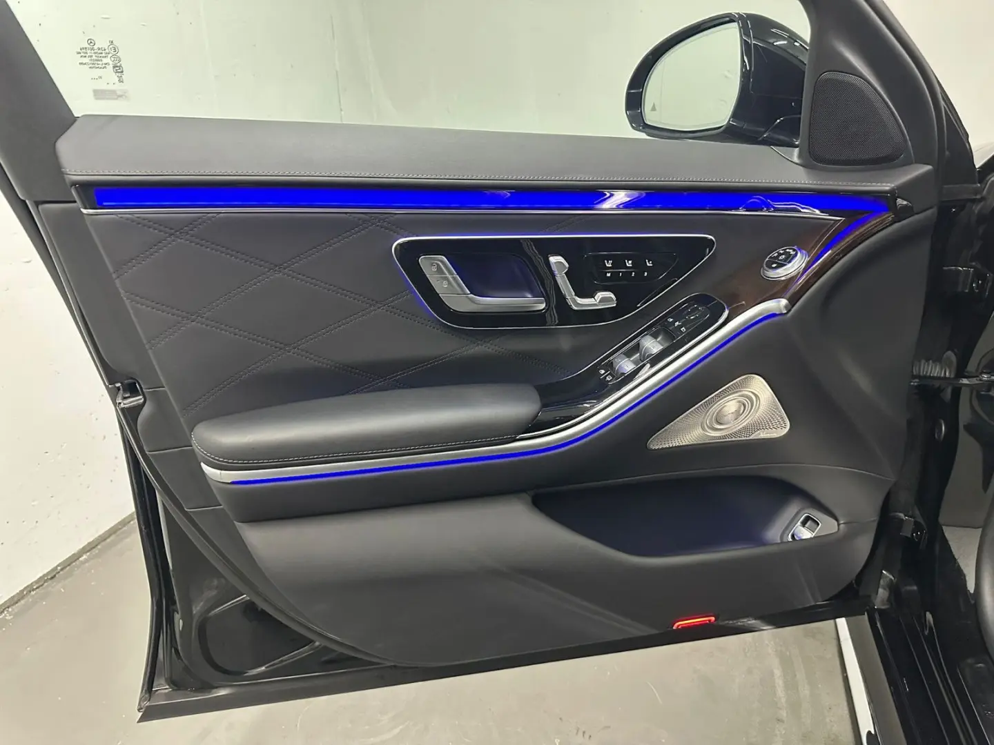 S 63 E Performance L  PANORAMA FONDENTERTAINMENT