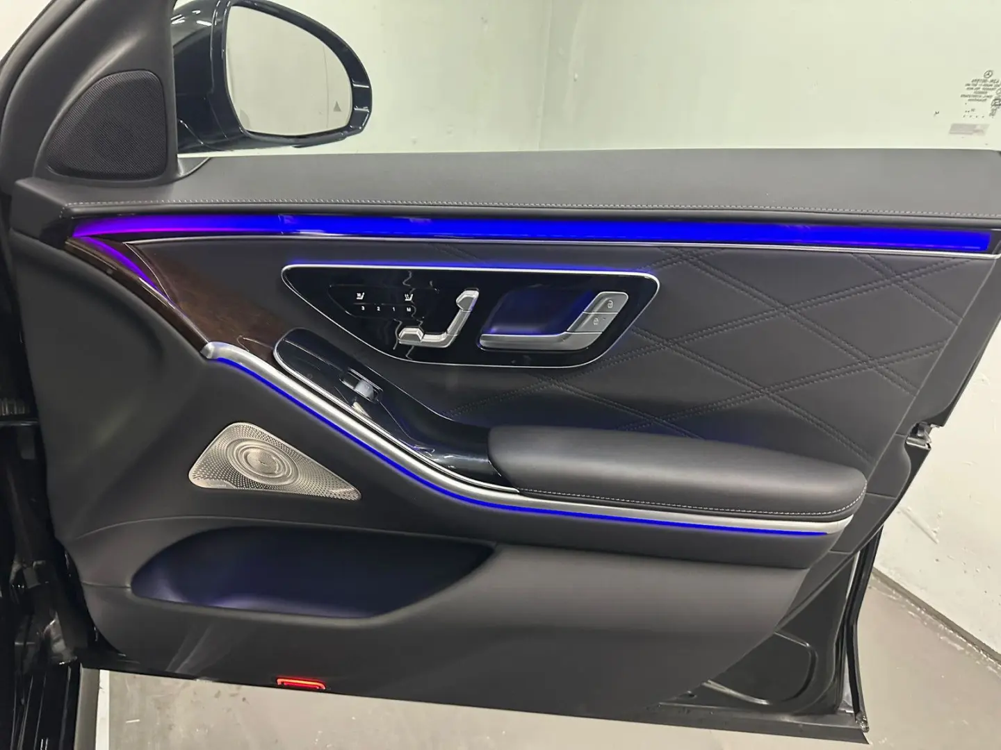 S 63 E Performance L  PANORAMA FONDENTERTAINMENT