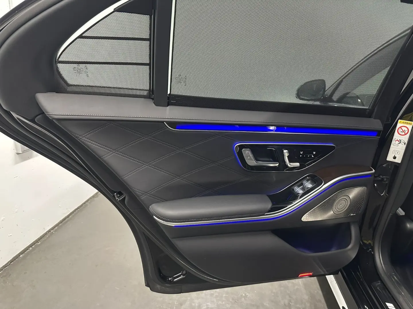 S 63 E Performance L  PANORAMA FONDENTERTAINMENT