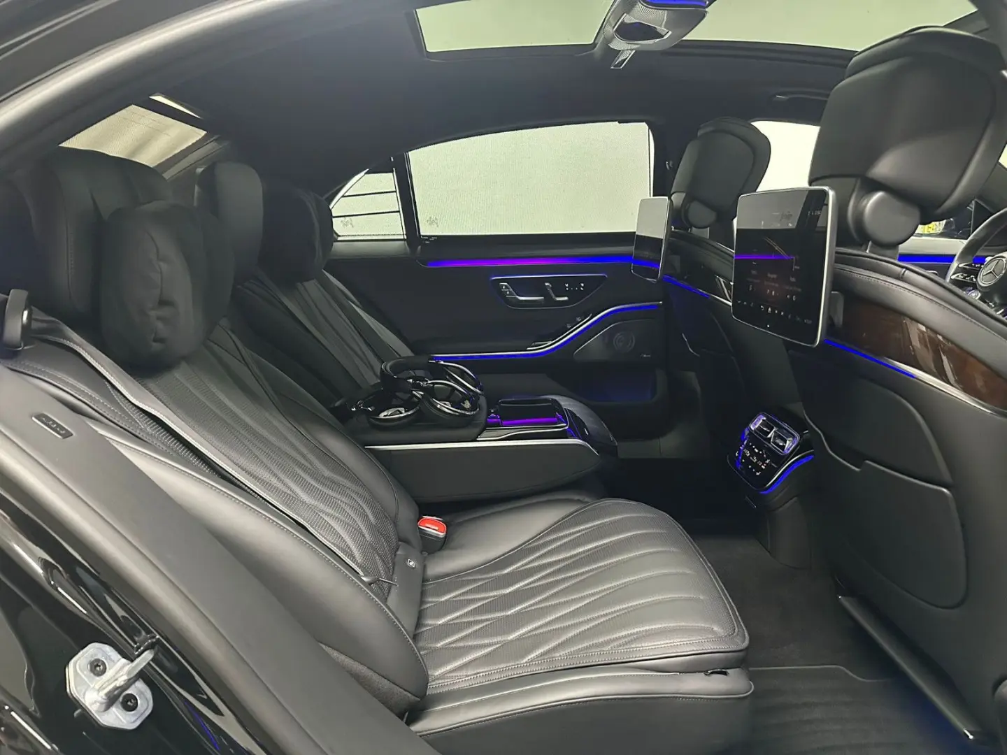 S 63 E Performance L  PANORAMA FONDENTERTAINMENT