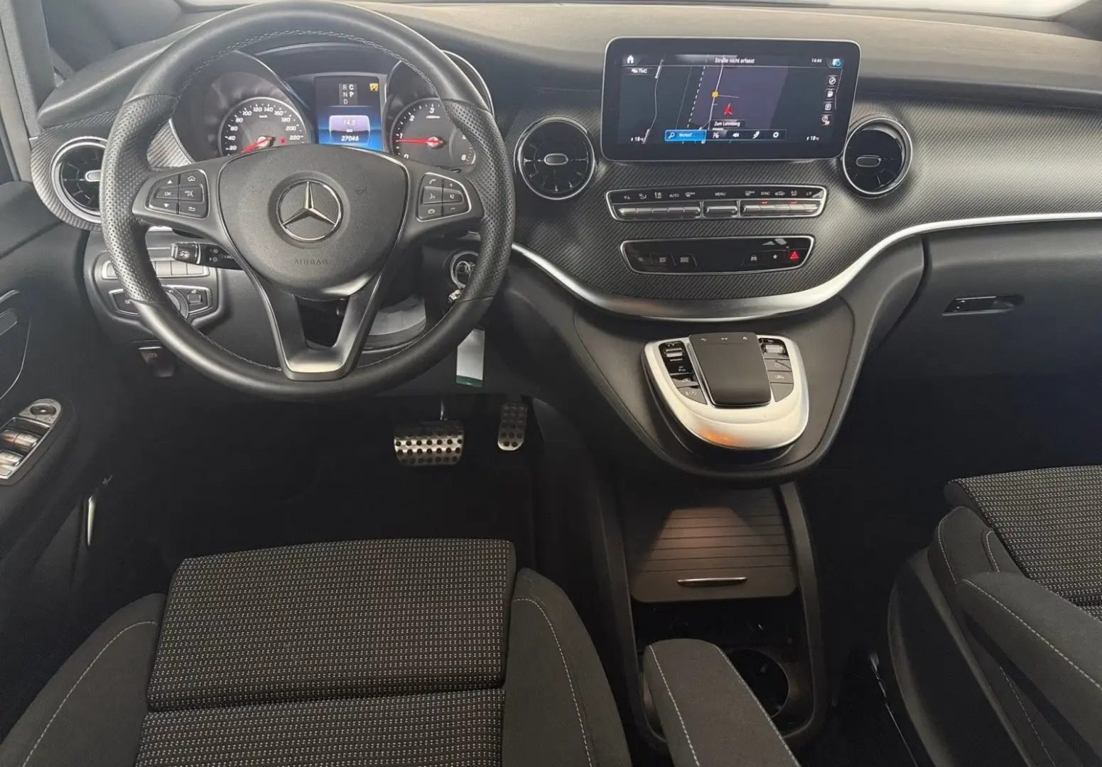 V 220 d AMG-Line Lang DISTR. el-Tür. AHK 7-Sitze