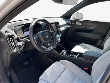 XC40 T5 Recharge DKG Ultimate Bright