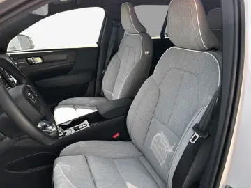 XC40 T5 Recharge DKG Ultimate Bright