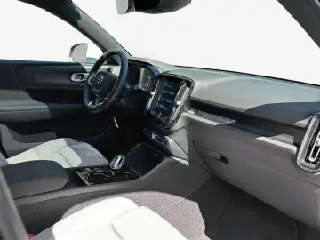 XC40 T5 Recharge DKG Ultimate Bright