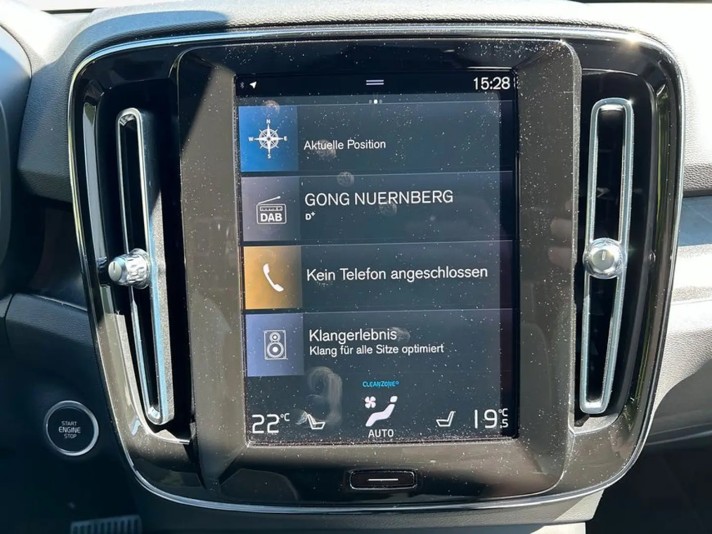 XC40 T5 Recharge DKG Ultimate Bright