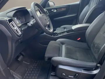 XC40 T4 Recharge Ultimate Dark LED NAVI PANO H&K