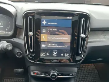 XC40 T4 Recharge Ultimate Dark LED NAVI PANO H&K