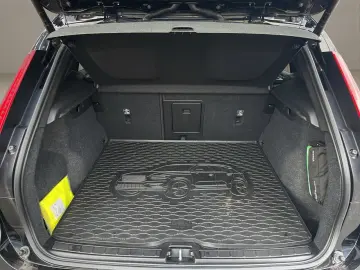 XC40 T4 Recharge Ultimate Dark LED NAVI PANO H&K