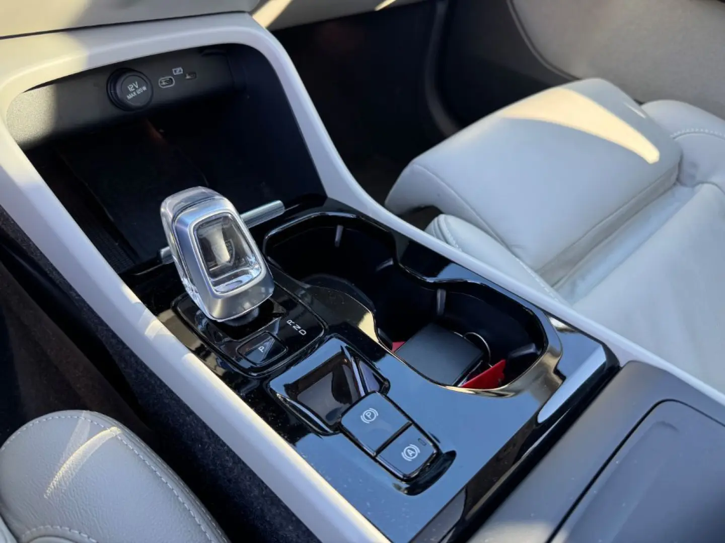 XC40 B4 B DKG Ultimate Dark HarmanKardon ACC