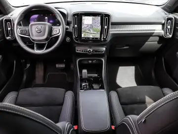 XC40 Plus Dark 2WD B3 EU6d El. Panodach Digitale