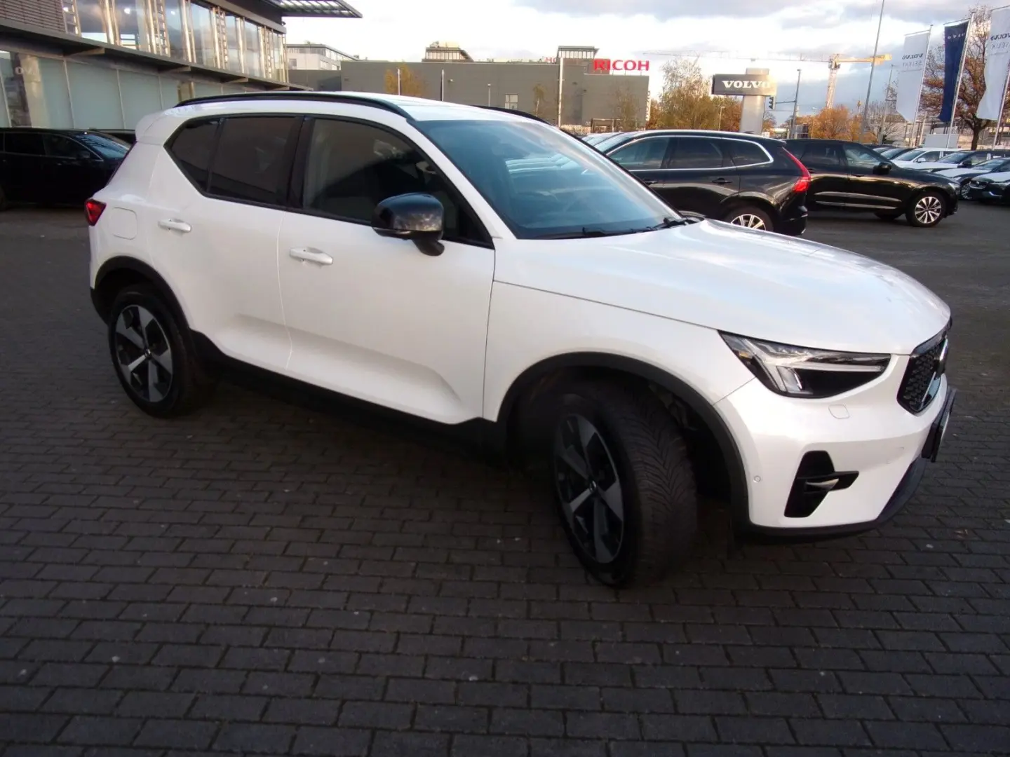 XC 40 B3 Plus Dark 2WD